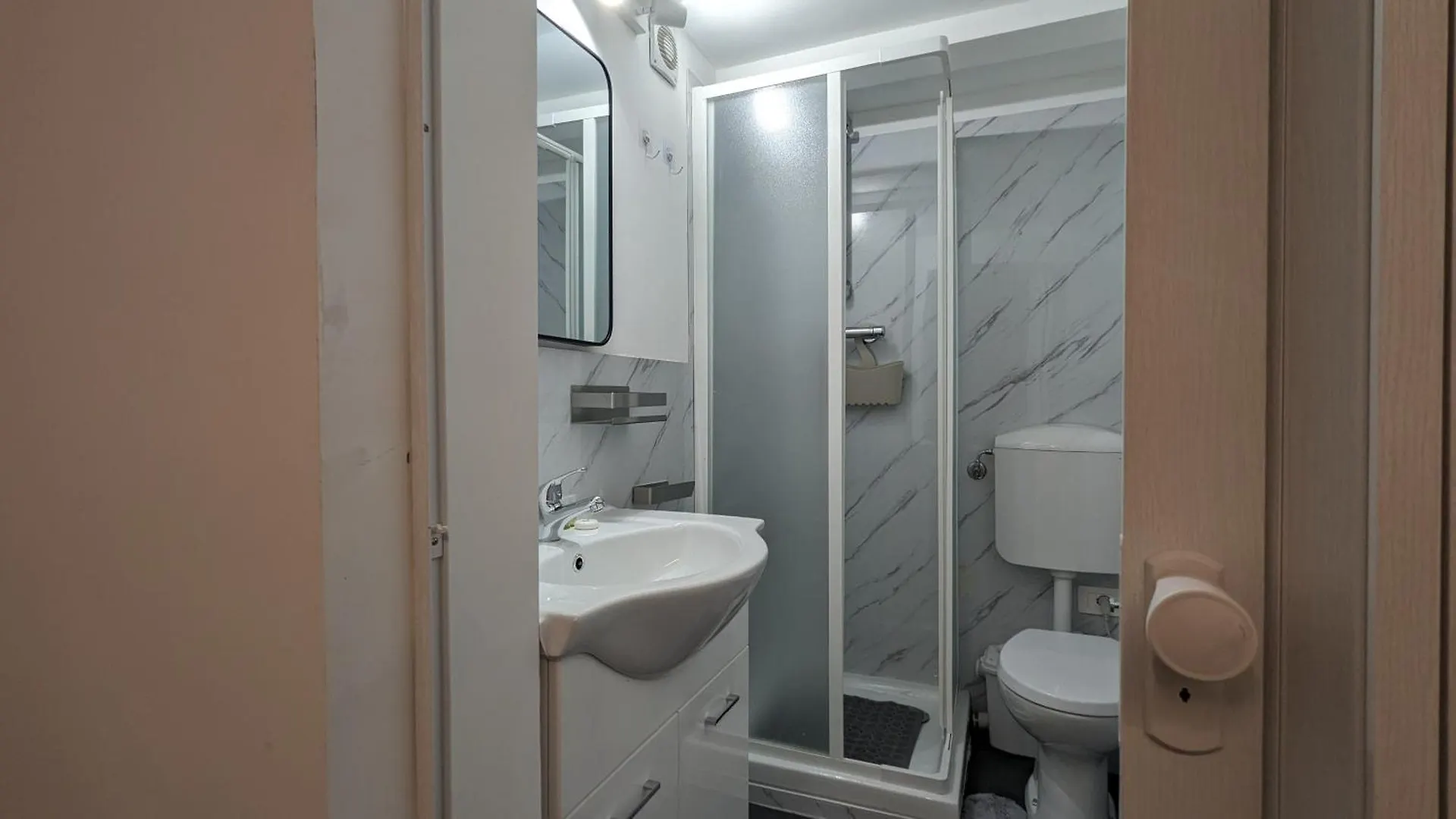 Catullo Apartment 10 Minutes From Airport Caselle